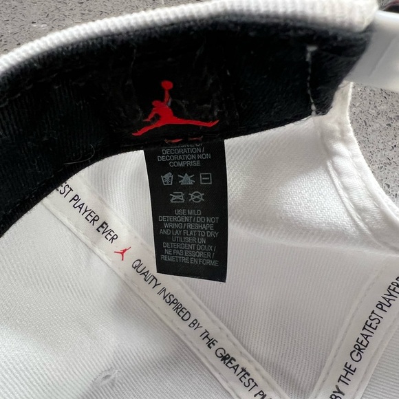 White Jordan Cap with Black Logo - Picture 6 of 8